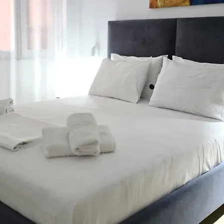 Sunny Bay * Sarandë