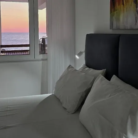 Sunny Bay Apartament