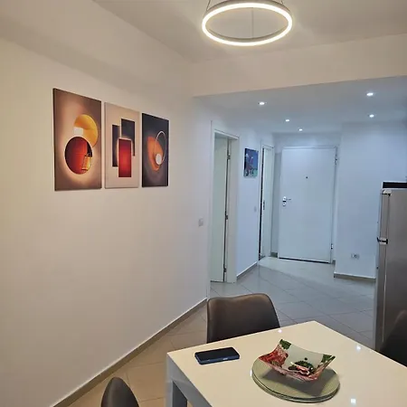 Sunny Bay Apartment *