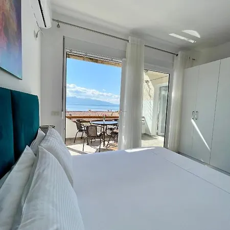 Sunny Bay Apartment *
