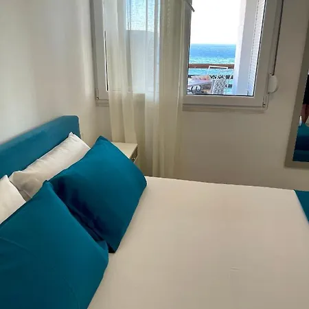 Sunny Bay Apartment