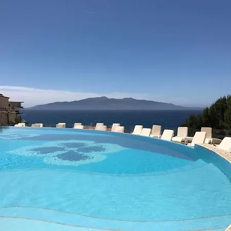 Sunny Bay Sarande