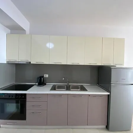 Sunny Bay Apartment Sarande