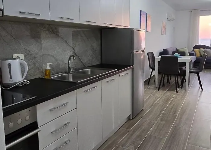 Sunny Bay Appartamento Sarandë